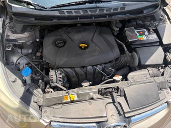 2014 Hyundai Elantra SE Sedan - miniatura 25