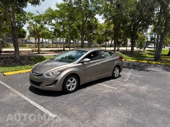 2014 Hyundai Elantra SE Sedan - miniatura 3