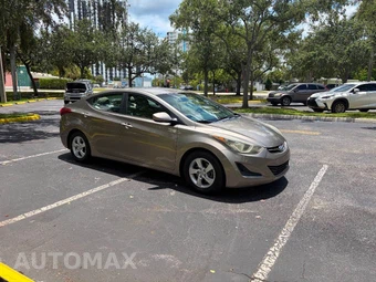 2014 Hyundai Elantra SE Sedan - miniatura 9