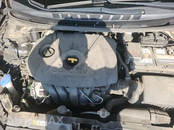 2014 Hyundai Elantra SE Sedan – miniatura 15