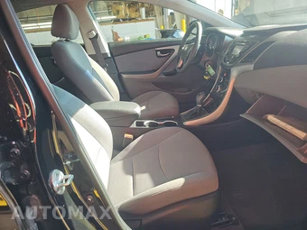 2014 Hyundai Elantra SE Sedan – miniatura 8