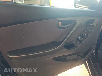 2014 Hyundai Elantra SE Sedan – miniatura 9