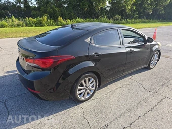 2014 Hyundai Elantra SE Sedan - miniatura 4