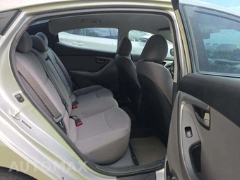 2014 Hyundai Elantra SE Sedan – miniatura 13