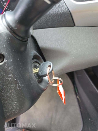 2014 Hyundai Elantra SE Sedan – miniatura 5