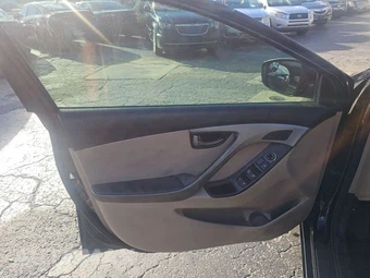 2014 Hyundai Elantra SE Sedan - miniatura 12