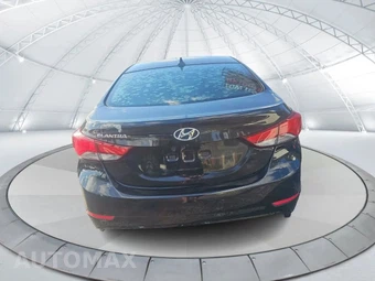 2014 Hyundai Elantra SE Sedan - miniatura 4