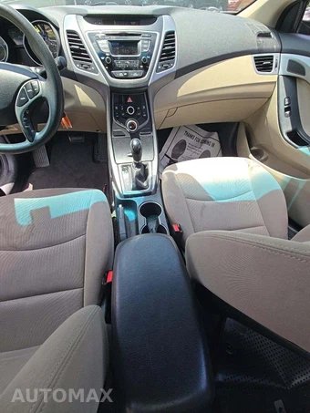 2014 Hyundai Elantra SE Sedan - miniatura 10