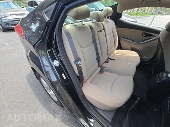 2014 Hyundai Elantra SE Sedan - miniatura 16