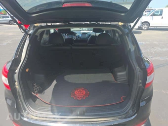 2014 Hyundai Tucson Walking Dead Edition – miniatura 8