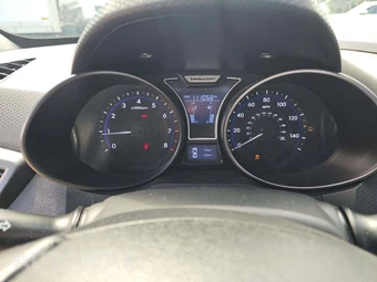 2014 Hyundai Veloster Turbo w/Blue Interior – miniatura 6