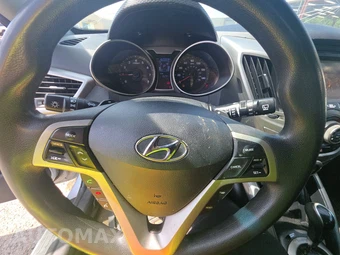 2014 Hyundai Veloster w/Black Interior – miniatura 10