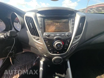 2014 Hyundai Veloster w/Black Interior – miniatura 11