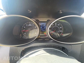 2014 Hyundai Veloster w/Black Interior – miniatura 12