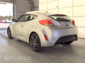 2014 Hyundai Veloster w/Black Interior – miniatura 6