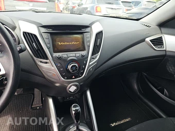 2014 Hyundai Veloster w/Black Interior – miniatura 11