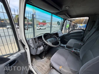2014 Isuzu NPR – miniatura 6