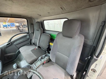 2014 Isuzu NPR – miniatura 8