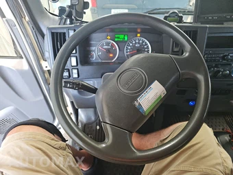 2014 Isuzu NPR HD Base Low Tilt – miniatura 10