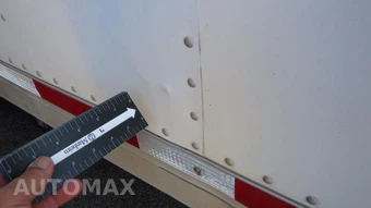 2014 Isuzu NPR HD Base Low Tilt – miniatura 25