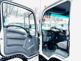 2014 Isuzu NPR – miniatura 18