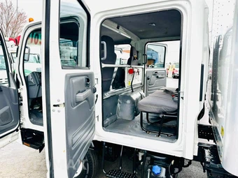 2014 Isuzu NPR – miniatura 21