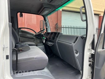 2014 Isuzu NPR – miniatura 3