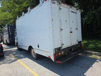 2014 Isuzu NQR Base Low Tilt – miniatura 6