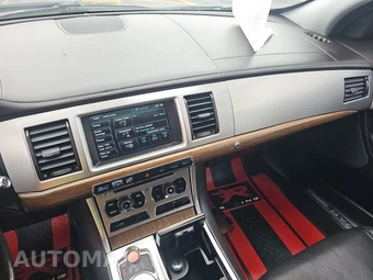 2014 Jaguar XF I4 T – miniatura 11