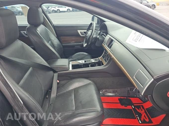 2014 Jaguar XF I4 T – miniatura 8