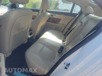 2014 Jaguar XF I4 T – miniatura 13
