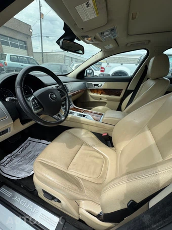 2014 Jaguar XF V6 SC – miniatura 7