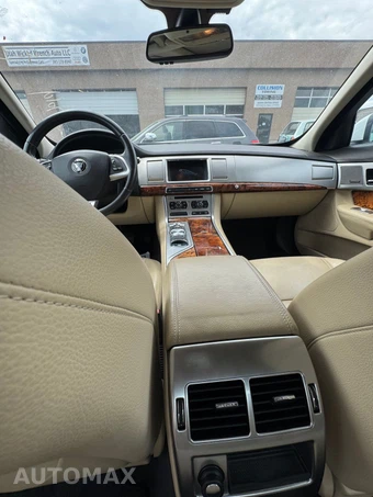 2014 Jaguar XF V6 SC – miniatura 9
