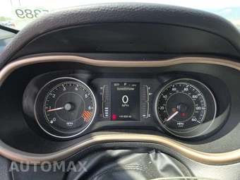 2014 Jeep Cherokee Latitude - miniatura 12