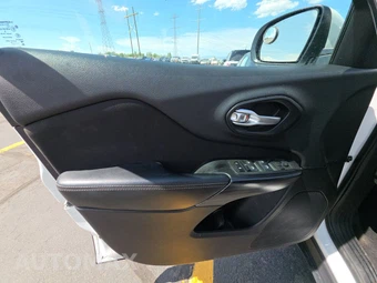 2014 Jeep Cherokee Latitude - miniatura 9