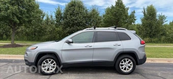 2014 Jeep Cherokee Latitude - miniatura 2