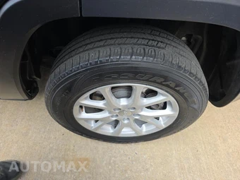 2014 Jeep Cherokee Latitude - miniatura 11
