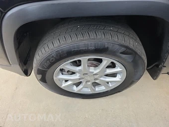 2014 Jeep Cherokee Latitude - miniatura 8