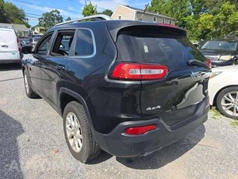2014 Jeep Cherokee Latitude - miniatura 2
