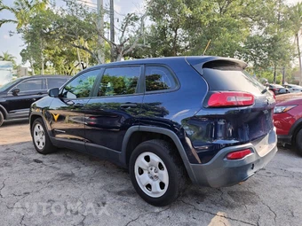 2014 Jeep Cherokee Sport - miniatura 4
