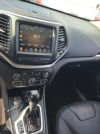 2014 Jeep Cherokee Trailhawk - miniatura 10