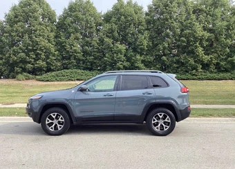 2014 Jeep Cherokee Trailhawk - miniatura 3