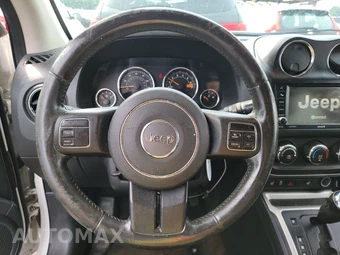 2014 Jeep Compass Latitude - miniatura 10