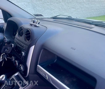 2014 Jeep Compass Latitude - miniatura 17