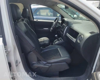 2014 Jeep Compass Latitude – miniatura 15
