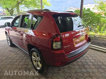 2014 Jeep Compass Latitude – miniatura 2