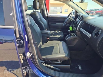 2014 Jeep Compass Latitude - miniatura 15