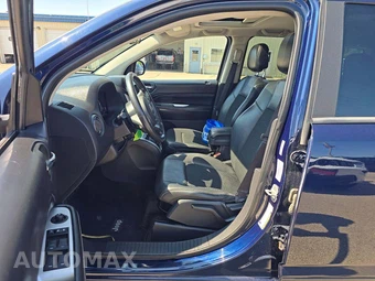 2014 Jeep Compass Latitude - miniatura 3