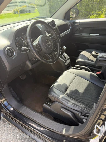 2014 Jeep Compass Latitude - miniatura 5