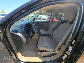 2014 Jeep Compass Sport – miniatura 3